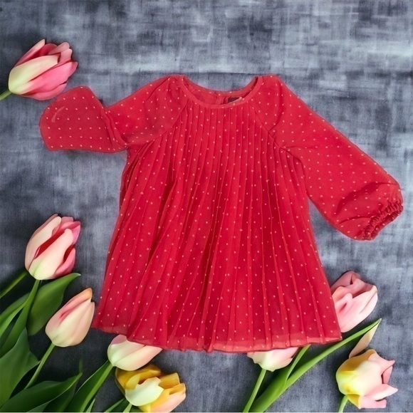 ⭐️3/$25 Baby Gap Polka dot  Pleated blouse Size 6-12 months - Picture 1 of 8
